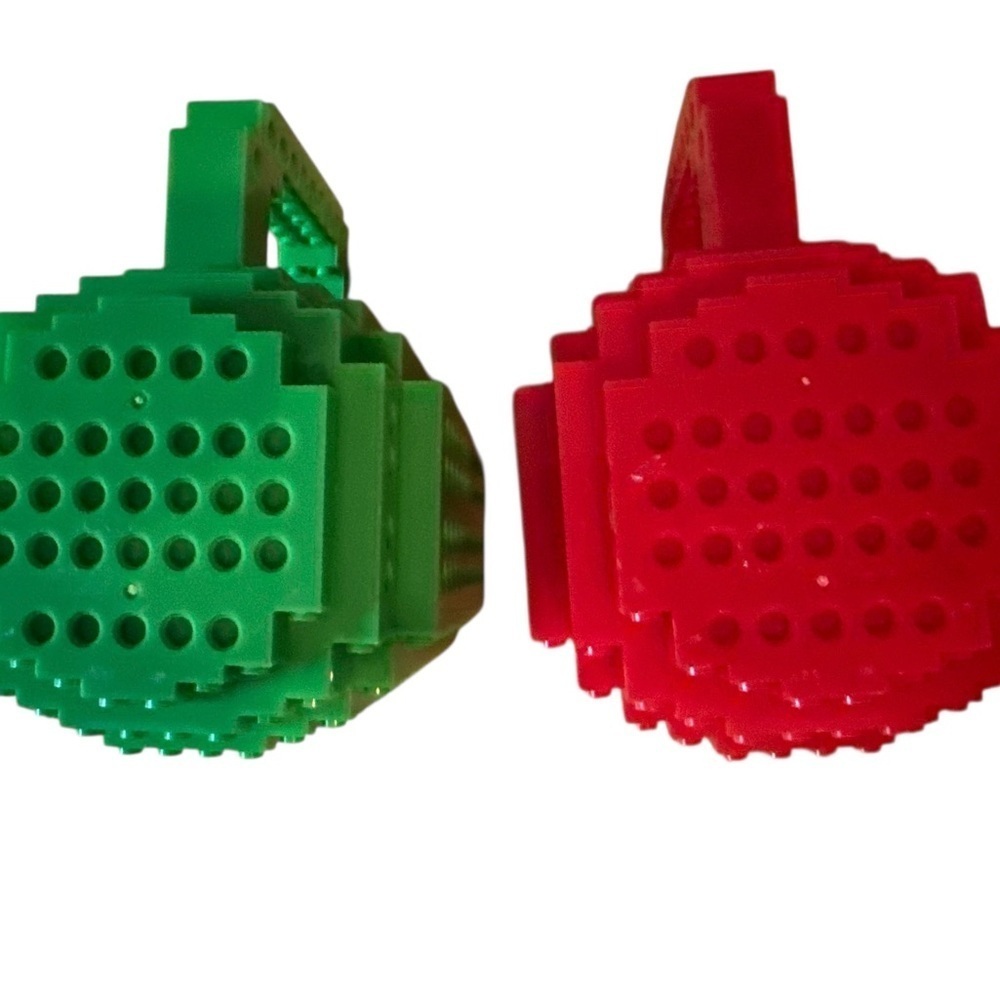 Set of 2 LEGO Build-On Red/Green Mugs 12oz BPA Free Plastic Building Blocks Cups - Picture 4 of 6